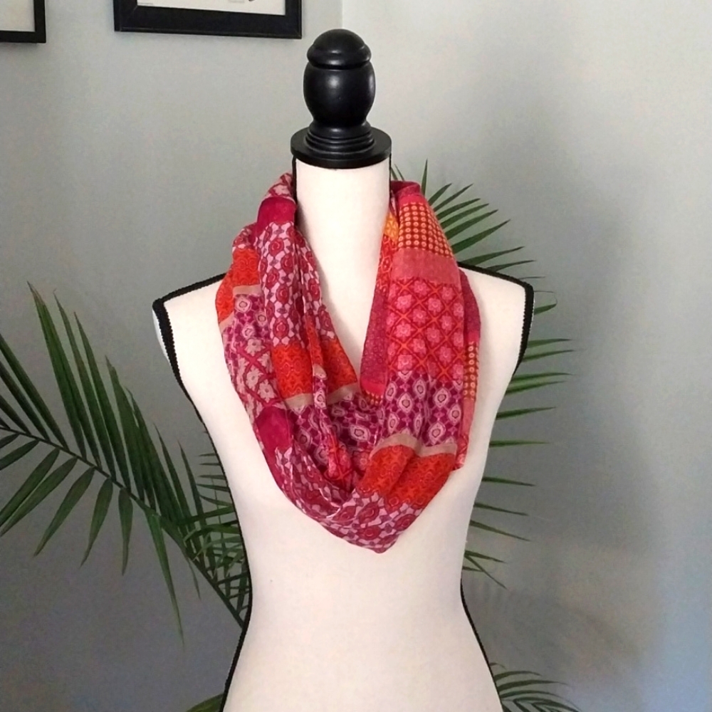 Infinity scarf